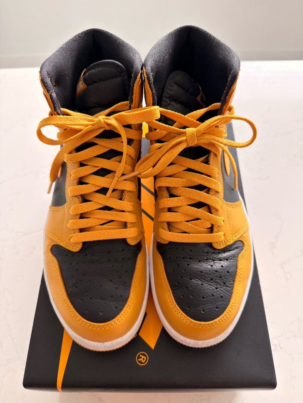 Nike Air Jordan 1 Retro High OG Pollen Men's Size 9.5 | 555088-701 | OG Box